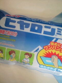 �q������